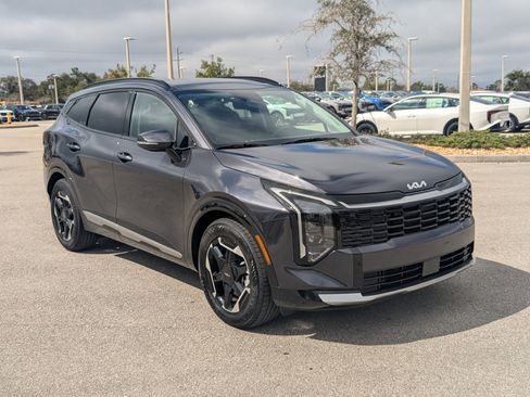 Used 2026 Kia Sportage SX image 2