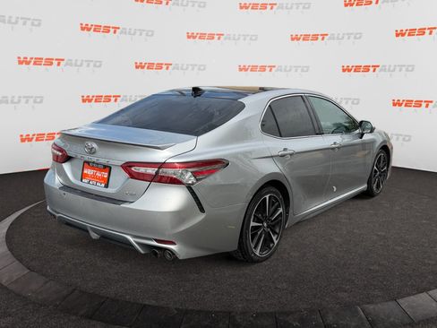 Used 2018 Toyota Camry XSE FWD image 5