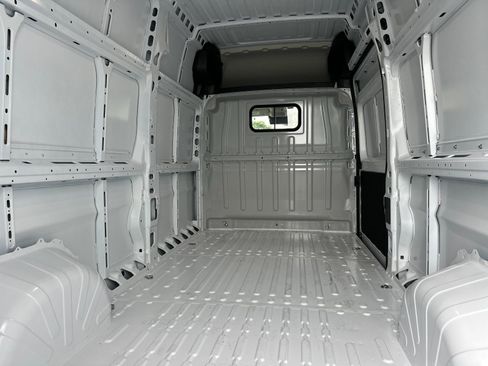 New 2026 RAM ProMaster 3500 w/ Quick Order Package 22G SLT image 12