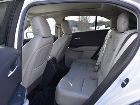 Used 2022 Cadillac XT4 Premium Luxury image 28