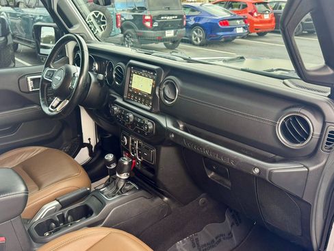 Used 2022 Jeep Wrangler Unlimited Rubicon 4xe w/ Cold Weather Group image 9