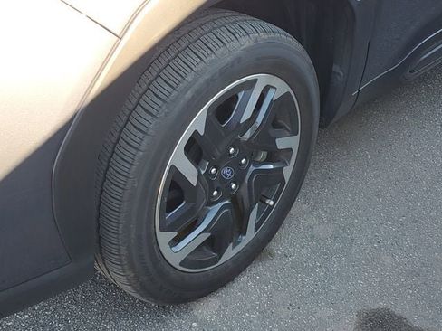 Certified 2025 Subaru Forester Limited image 6