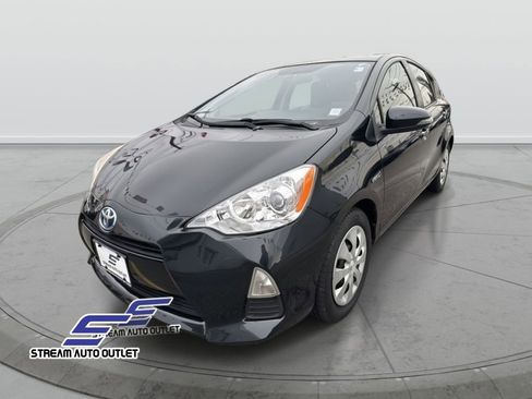 Used 2012 Toyota Prius C Four image 3
