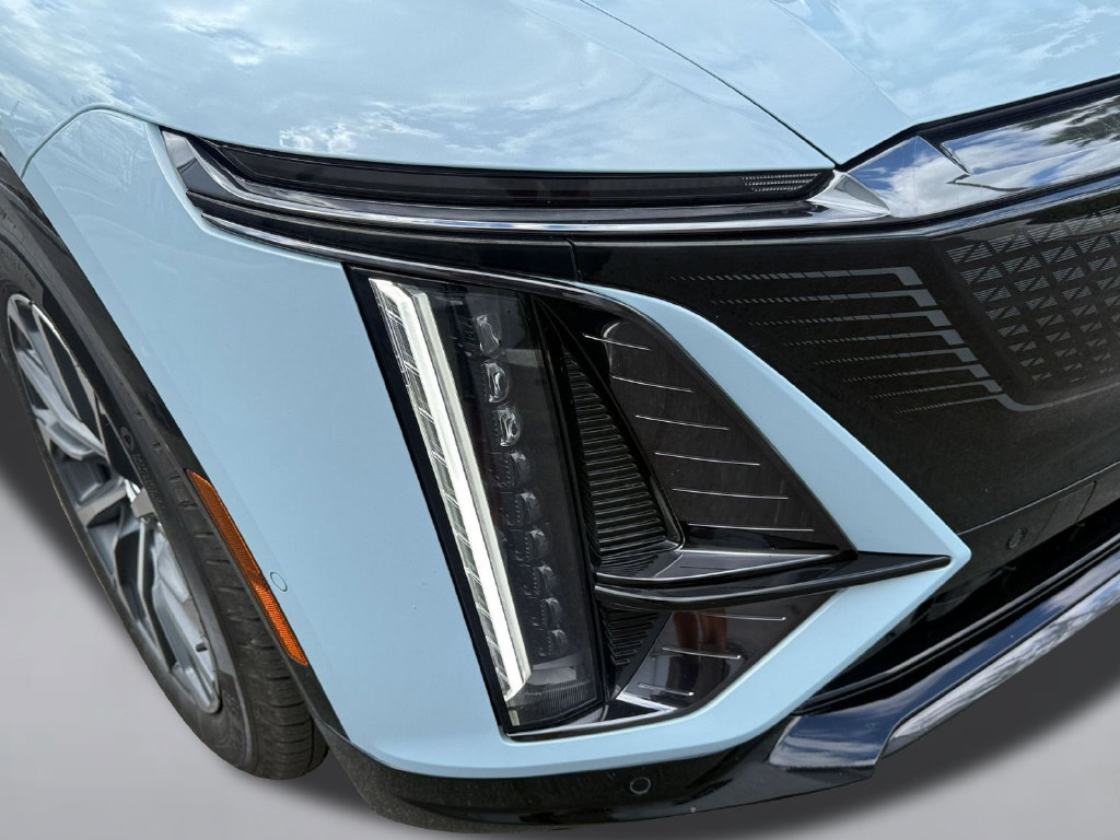 Certified 2024 Cadillac Lyriq Sport AWD/4WD image 9