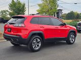 Used 2019 Jeep Cherokee Trailhawk image 5