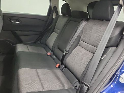 Used 2025 Nissan Rogue SV FWD image 10