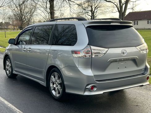 Used 2013 Toyota Sienna SE image 7