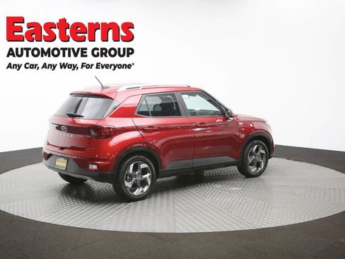 Used 2024 Hyundai Venue Limited FWD image 41