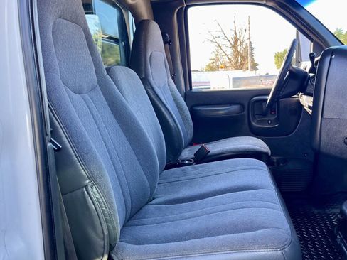 Used 2007 Chevrolet Kodiak C4500 2WD Regular Cab image 20