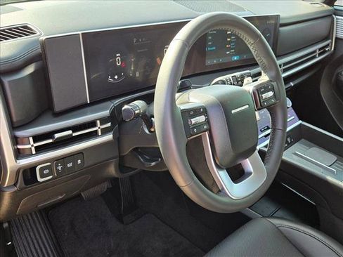 New 2025 Hyundai Santa Fe SEL image 10