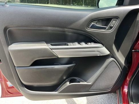 Used 2019 Chevrolet Colorado LT RWD image 24