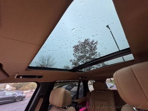Used 2025 Land Rover Range Rover Long Wheelbase Autobiography AWD/4WD image 31