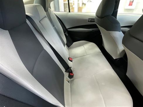 Used 2022 Toyota Corolla LE image 15