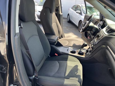 Used 2016 Chevrolet Traverse LT image 32