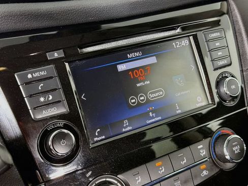 Used 2019 Nissan Rogue SV AWD/4WD image 14