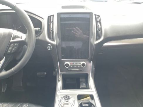 Used 2024 Ford Edge Titanium AWD/4WD image 21
