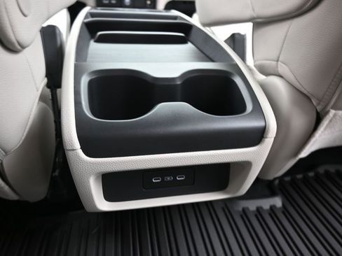 New 2026 Honda Odyssey Touring image 13