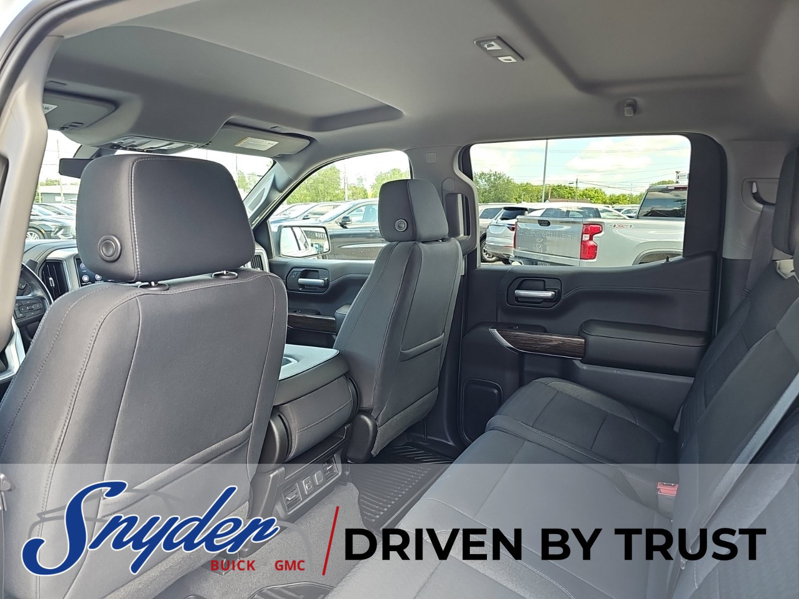 Used 2019 GMC Sierra 1500 SLE w/ SLE Value Package AWD/4WD image 24
