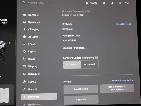 Used 2023 Tesla Model 3 Standard Range image 10