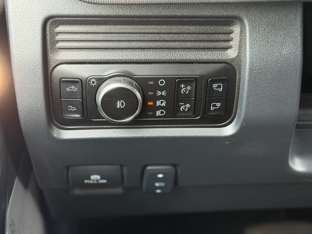 Used 2025 Ford F350 Platinum AWD/4WD image 22