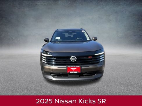 Certified 2025 Nissan Kicks SR image 3