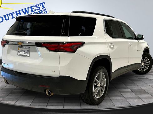 Used 2023 Chevrolet Traverse LT AWD/4WD image 7