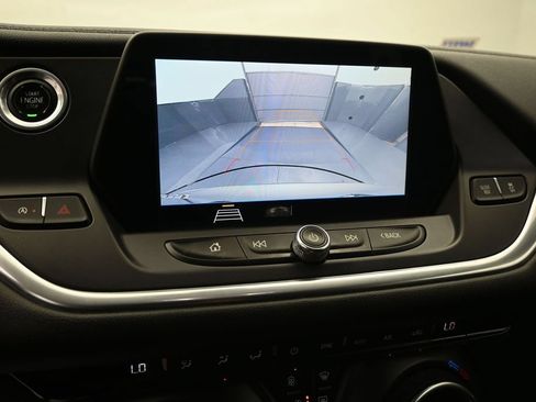 Used 2020 Chevrolet Blazer LT FWD image 11