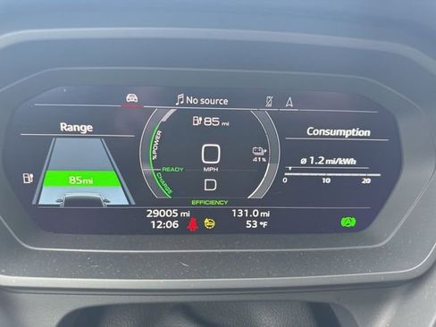 Used 2022 Audi Q4 e-tron Premium Plus image 5