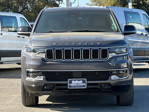 Used 2024 Jeep Wagoneer 4WD w/ HD Trailer Tow Package image 11