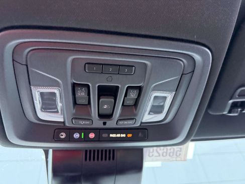 Certified 2025 Chevrolet Silverado 2500 ZR2 w/ Technology Package AWD/4WD image 34