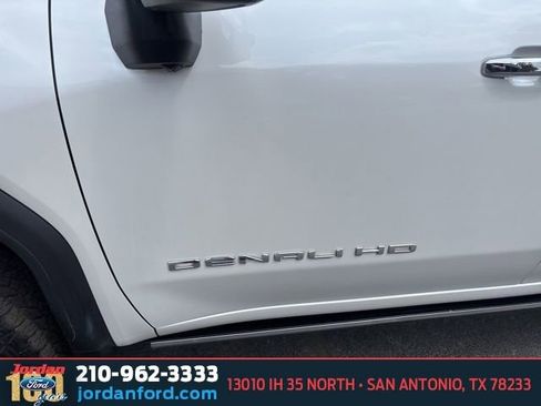 Used 2024 GMC Sierra 2500 Denali Ultimate image 5