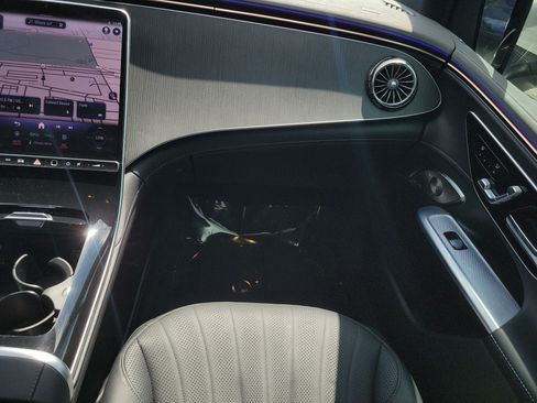 Certified 2023 Mercedes-Benz EQE 500 4MATIC SUV image 19