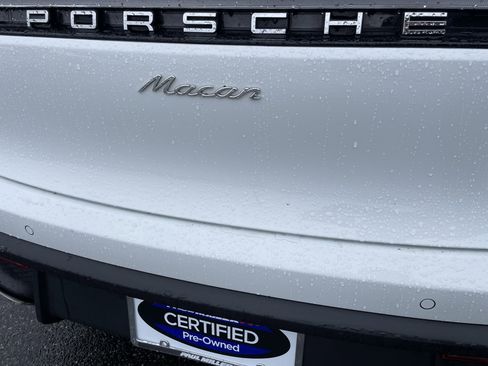 Used 2022 Porsche Macan image 39