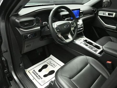 Certified 2023 Ford Explorer XLT w/ Equipment Group 202A image 9