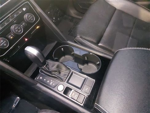 Used 2023 Volkswagen Atlas Cross Sport SE image 24