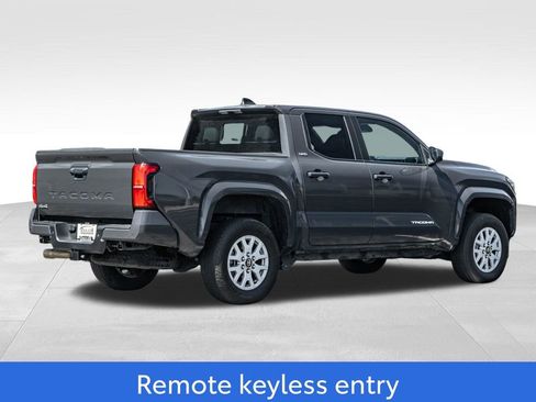 Used 2024 Toyota Tacoma SR5 w/ SR5 Upgrade Package AWD/4WD image 7