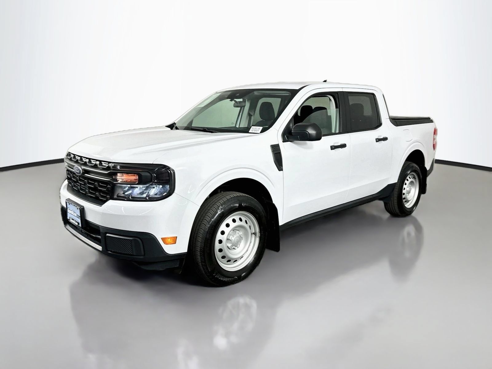 Used 2023 Ford Maverick XL FWD image 3