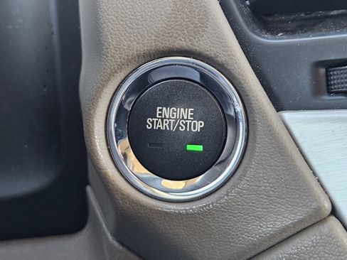 Used 2017 GMC Yukon SLT w/ Open Road Package image 21