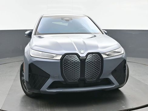 Used 2023 BMW iX xDrive50 w/ Sport Package image 8