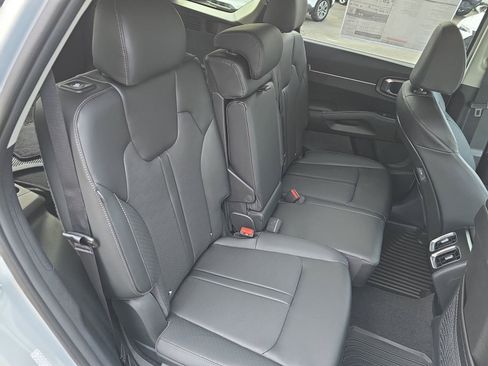 New 2026 Kia Sorento S image 11