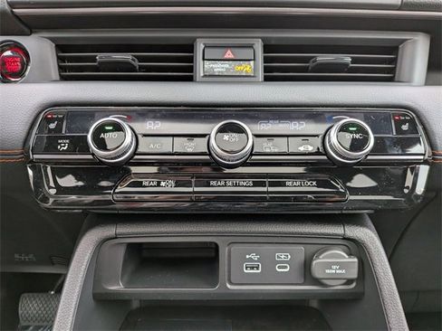 New 2025 Honda Pilot TrailSport image 19