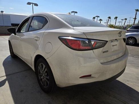 Used 2019 Toyota Yaris LE image 3