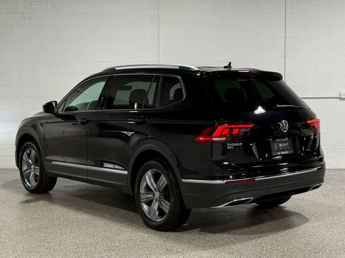Used 2020 Volkswagen Tiguan S image 6