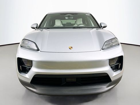 Used 2025 Porsche Macan 4 Electric AWD/4WD image 2