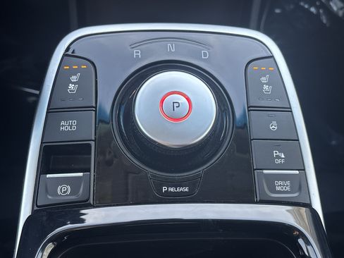 Used 2020 Kia Niro EX Premium w/ Cold Weather Package image 21