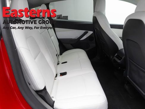 Used 2022 Tesla Model Y Performance AWD/4WD image 17