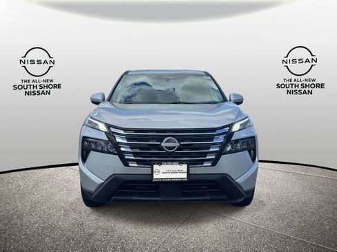 Used 2025 Nissan Rogue SV FWD image 2