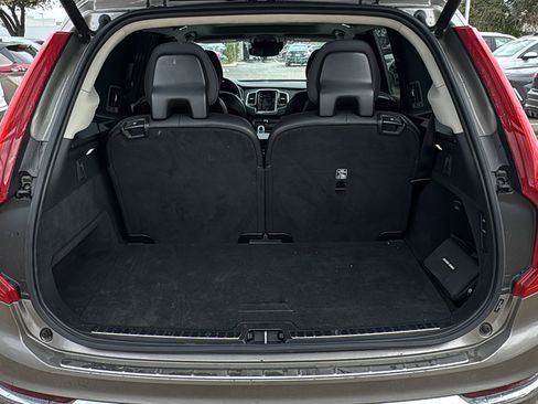 Used 2022 Volvo XC90 T8 Inscription image 23