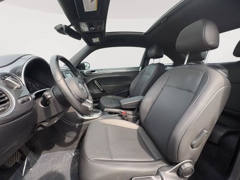 Used 2019 Volkswagen Beetle 2.0T SE w/ SE Premium Package FWD image 10