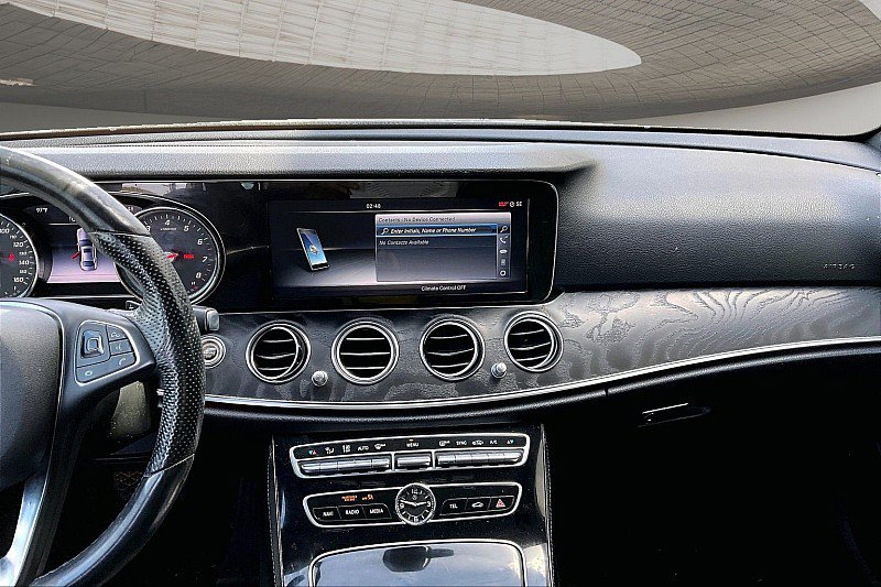 Used 2017 Mercedes-Benz E 300 image 19